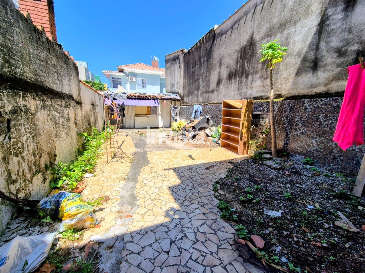 Casa à venda no bairro Vila Mathias