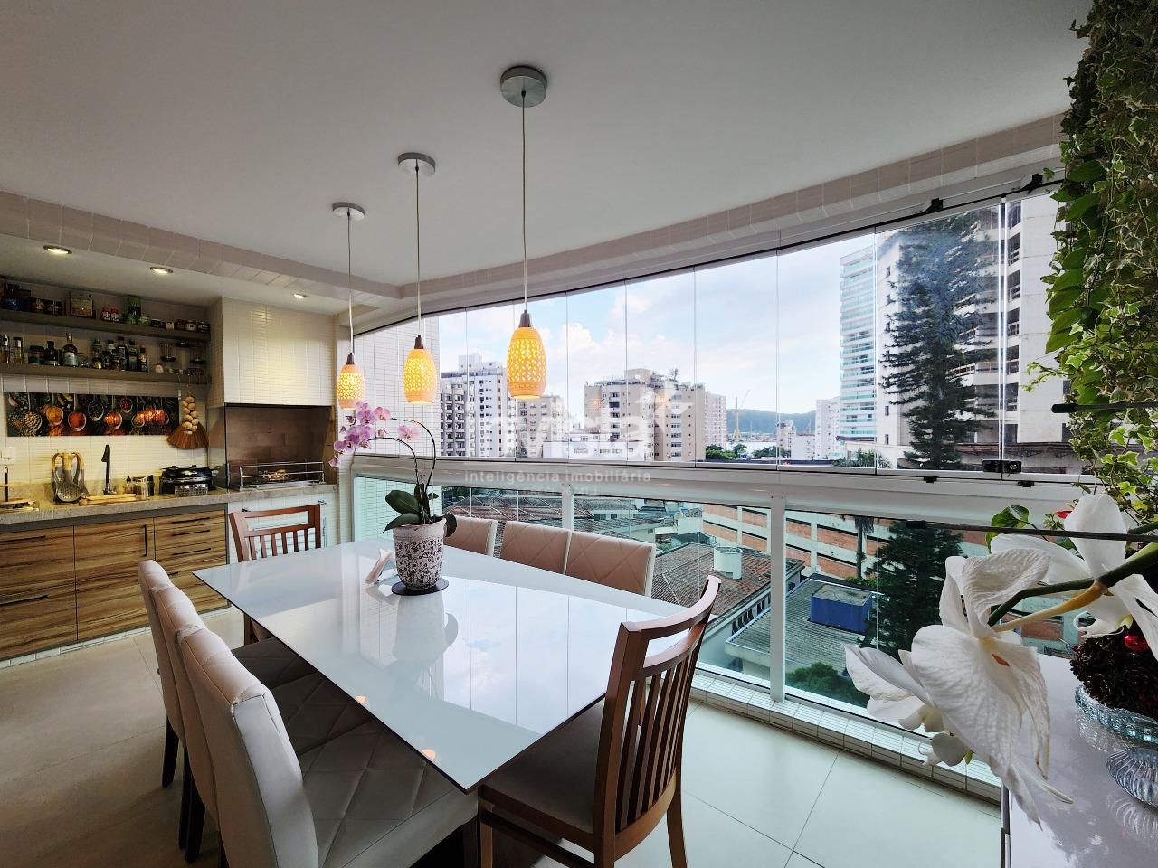 Apartamento à venda no bairro Ponta da Praia