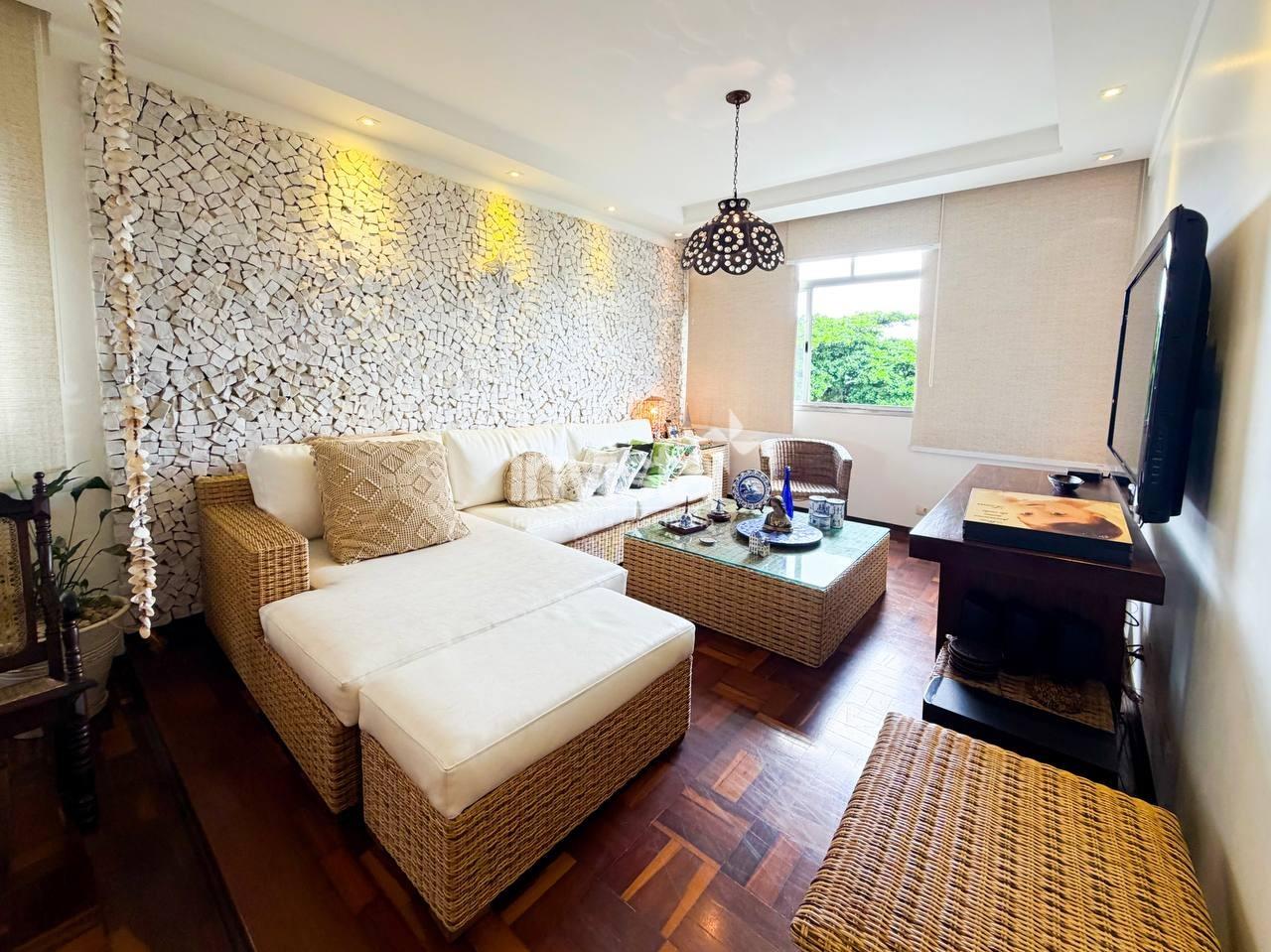 Apartamento à venda no bairro Ponta da Praia