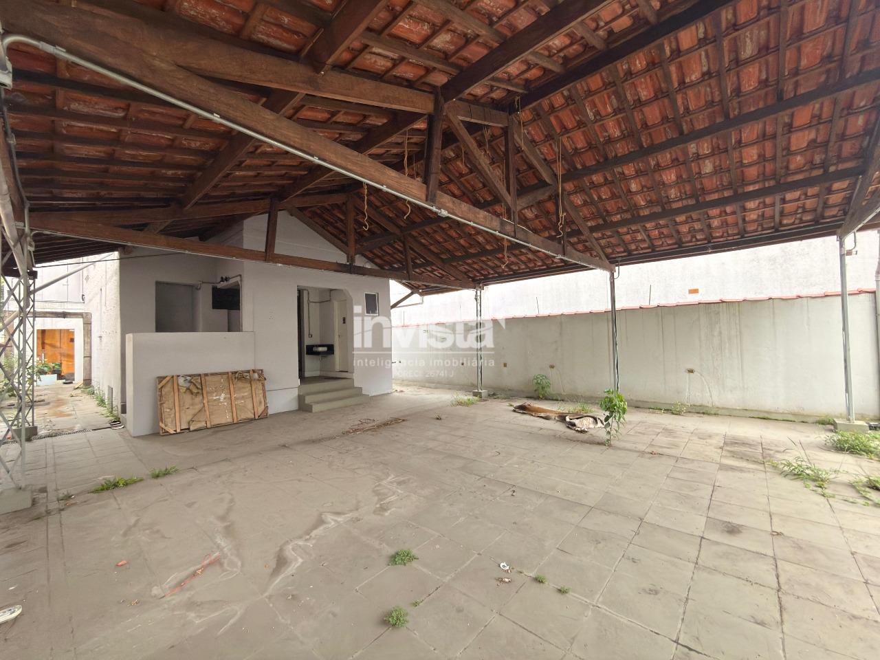 C&oacute;digo: 39025 R$ 4.500.000,00 Casa &agrave; venda no bairro Gonzaga 435 m&sup2; 1 quarto 4 vagas - Santos