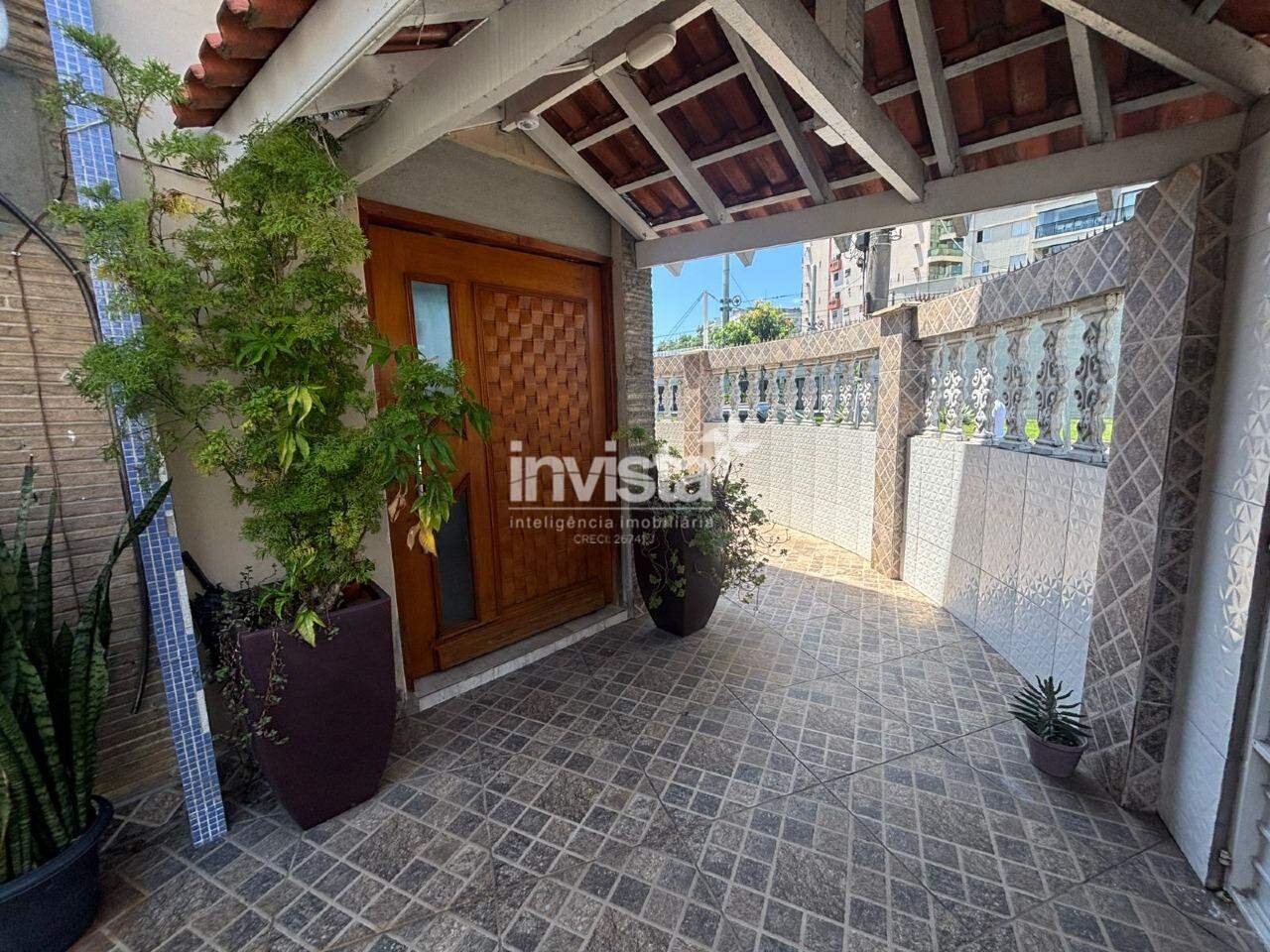 C&oacute;digo: 39040 R$ 895.000,00 Casa &agrave; venda no bairro Encruzilhada 114 m&sup2; 3 quartos 3 vagas - Santos