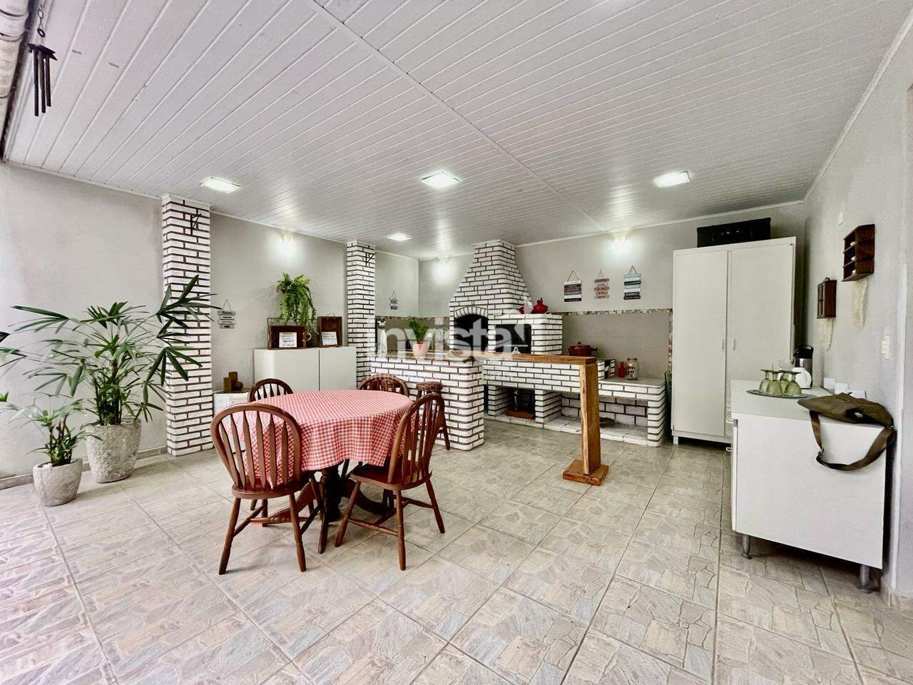 Casa à venda no bairro Ponta da Praia