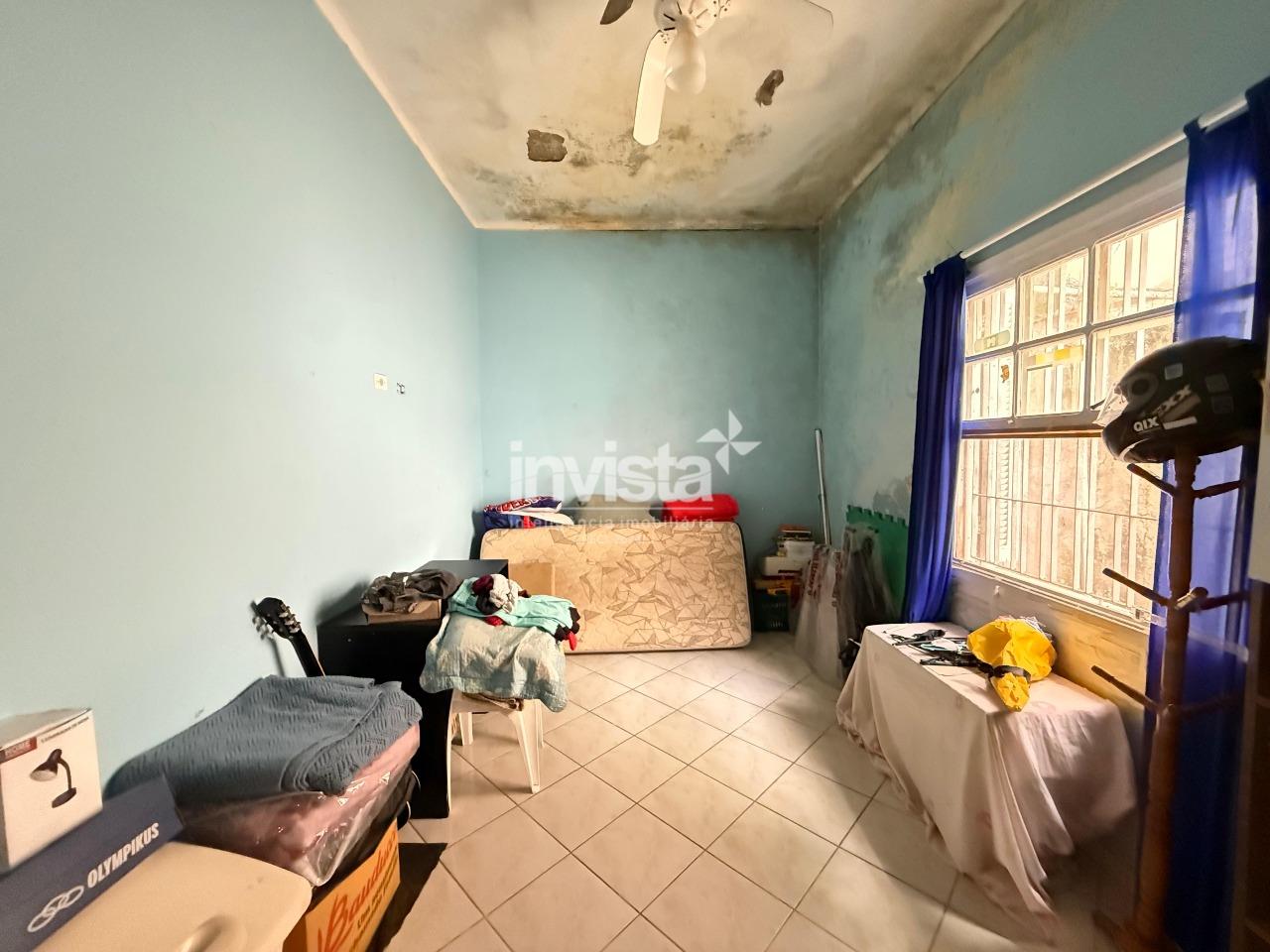 Casa &agrave; venda no bairro Encruzilhada - Santos