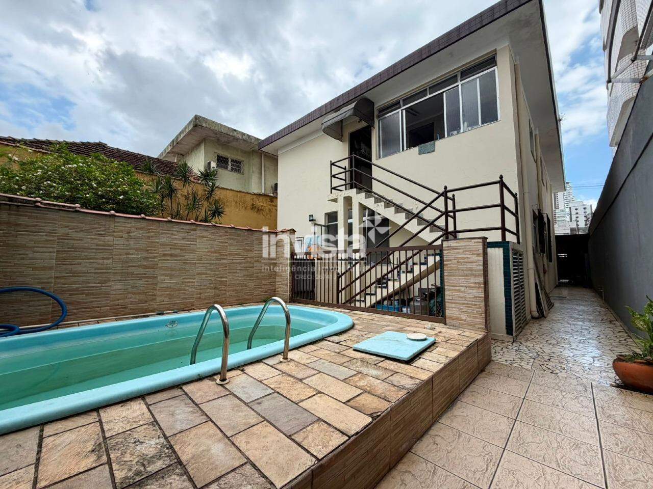 C&oacute;digo: 40644 R$ 1.100.000,00 Casa &agrave; venda no bairro Campo Grande 146 m&sup2; 3 quartos 1 vaga - Santos