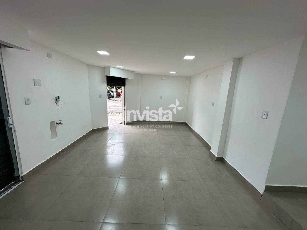 C&oacute;digo: 40701 R$ 5.000,00 Loja para alugar no bairro Encruzilhada 42 m&sup2; 2 quartos 0 vagas - Santos