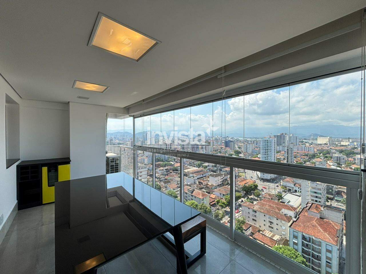 Apartamento para alugar em Santos-SP no bairro Embar&eacute;, com 4 dormit&oacute;rios e 131m&sup2; - Santos