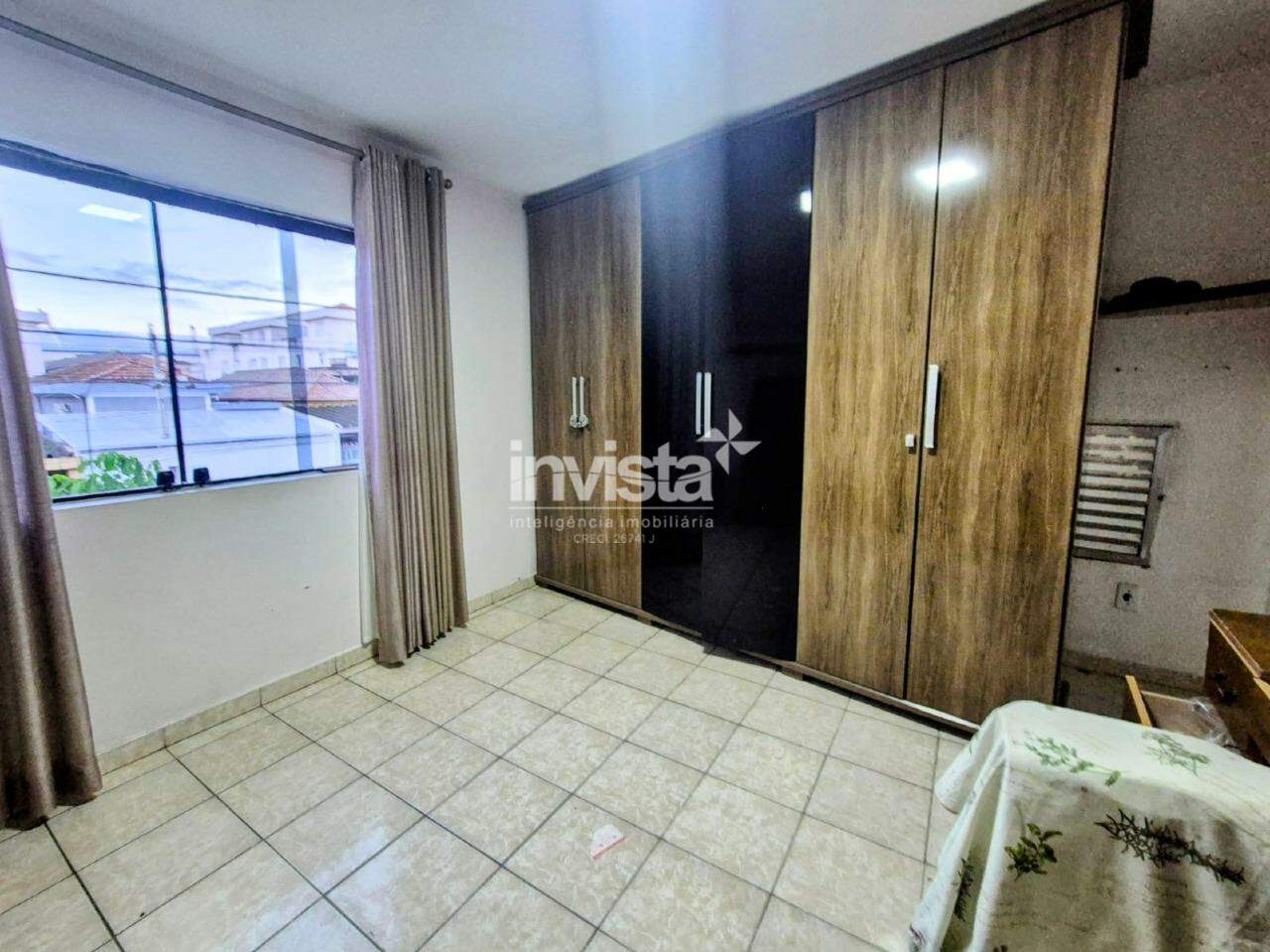 Sobrado &agrave; venda em Santos-SP no bairro Estu&aacute;rio, com 3 dormit&oacute;rios e 146m&sup2; - Santos