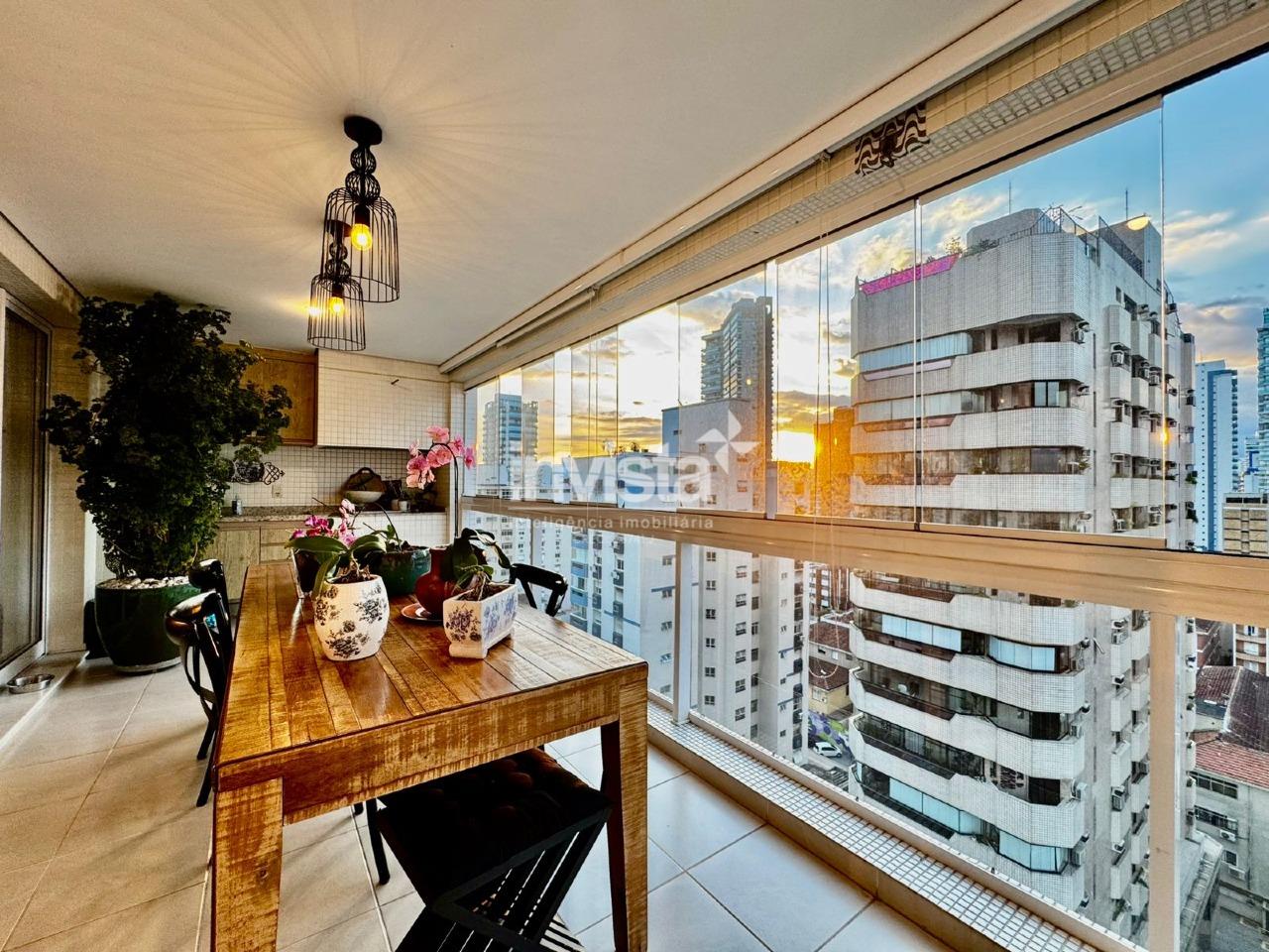 C&oacute;digo: 40831 R$ 2.340.000,00 Apartamento &agrave; venda no bairro Embar&eacute; 155 m&sup2; 3 quartos 2 vagas - Santos