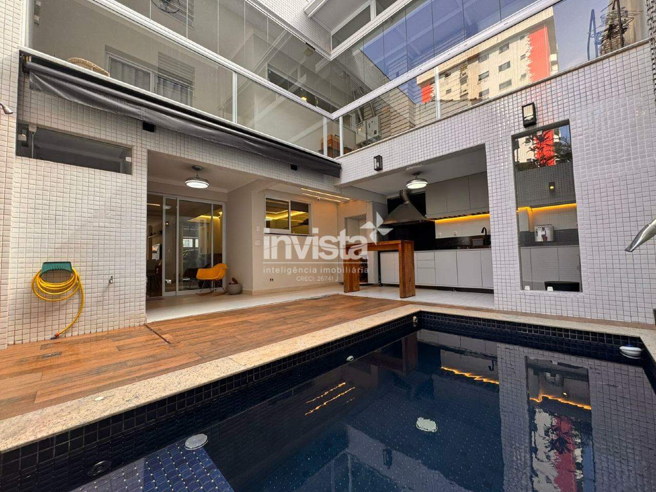 C&oacute;digo: 40927 R$ 2.900.000,00 Casa &agrave; venda no bairro Gonzaga 280 m&sup2; 3 quartos 2 vagas - Santos
