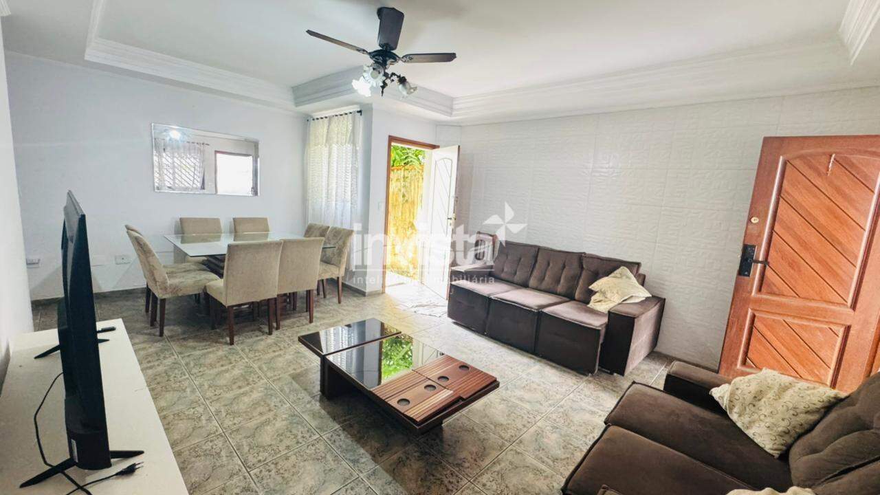 C&oacute;digo: 40978 R$ 880.000,00 Casa &agrave; venda no bairro Campo Grande 152 m&sup2; 4 quartos 2 vagas - Santos