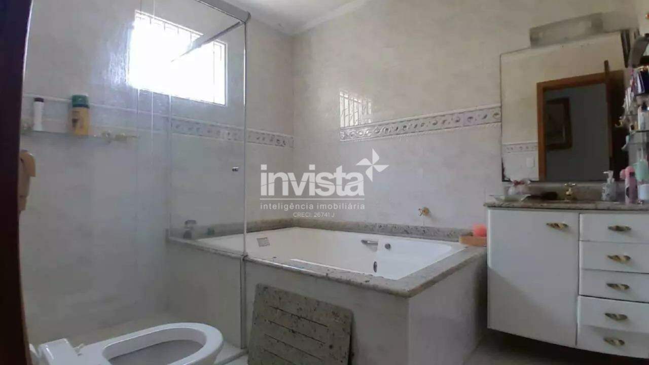 Casa para alugar em Santos-SP no bairro Aparecida, com 4 dormit&oacute;rios e 353m&sup2; - Santos