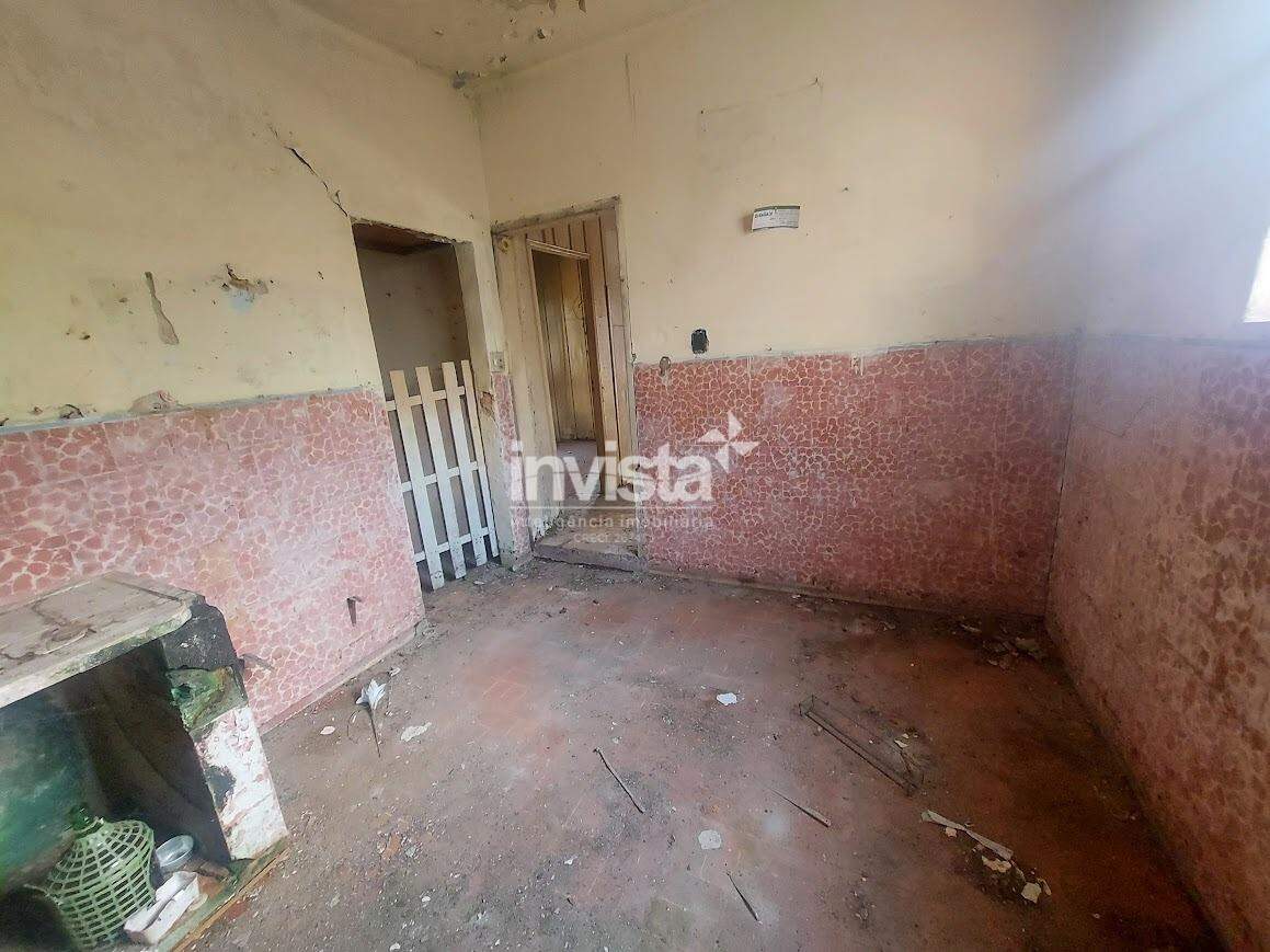 Casa &agrave; venda em Santos-SP no bairro Estu&aacute;rio, com 3 dormit&oacute;rios e 240m&sup2; - Santos