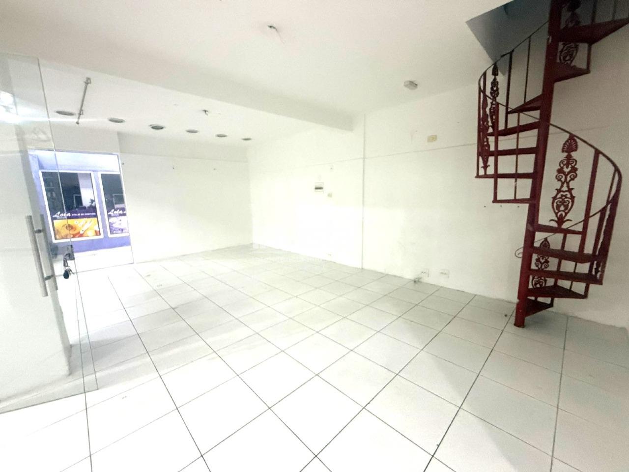 C&oacute;digo: 41190 R$ 3.520,00 Loja para alugar no bairro Embar&eacute; 46 m&sup2; 0 quartos 0 vagas - Santos