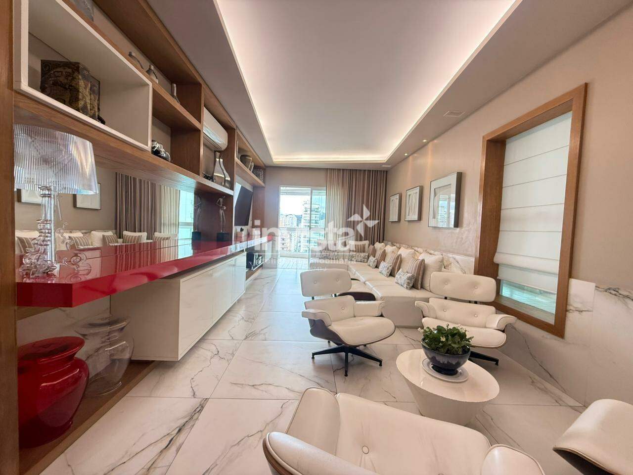 C&oacute;digo: 41255 R$ 3.490.000,00 Apartamento &agrave; venda no bairro Boqueir&atilde;o 243 m&sup2; 3 quartos 3 vagas - Santos