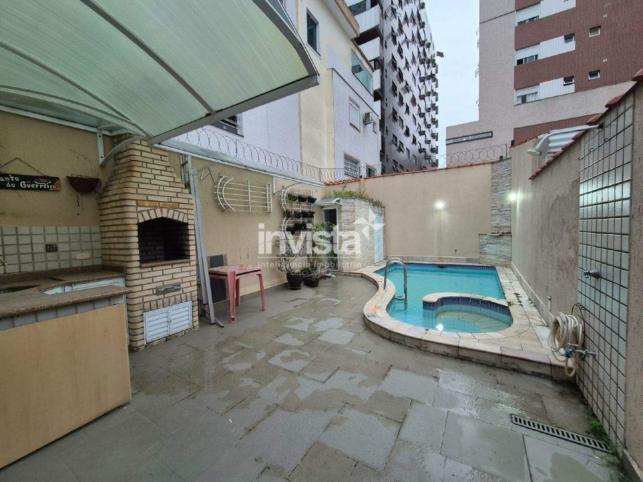 C&oacute;digo: 41278 R$ 1.650.000,00 Casa &agrave; venda no bairro Pomp&eacute;ia 200 m&sup2; 4 quartos 2 vagas - Santos