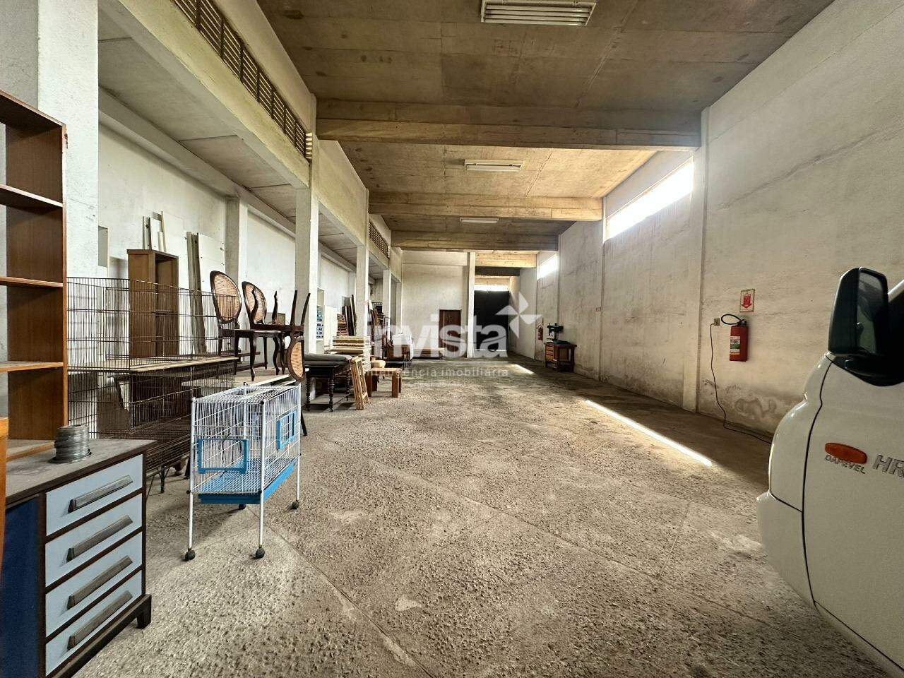C&oacute;digo: 41303 R$ 15.000,00 Galp&atilde;o para alugar no bairro Macuco 490 m&sup2; 0 quartos 2 vagas - Santos