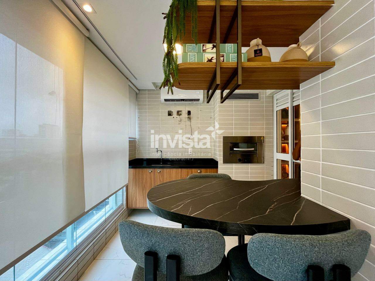 Apartamento para alugar em Santos-SP no bairro Gonzaga, com 3 dormit&oacute;rios e 117m&sup2; - Santos