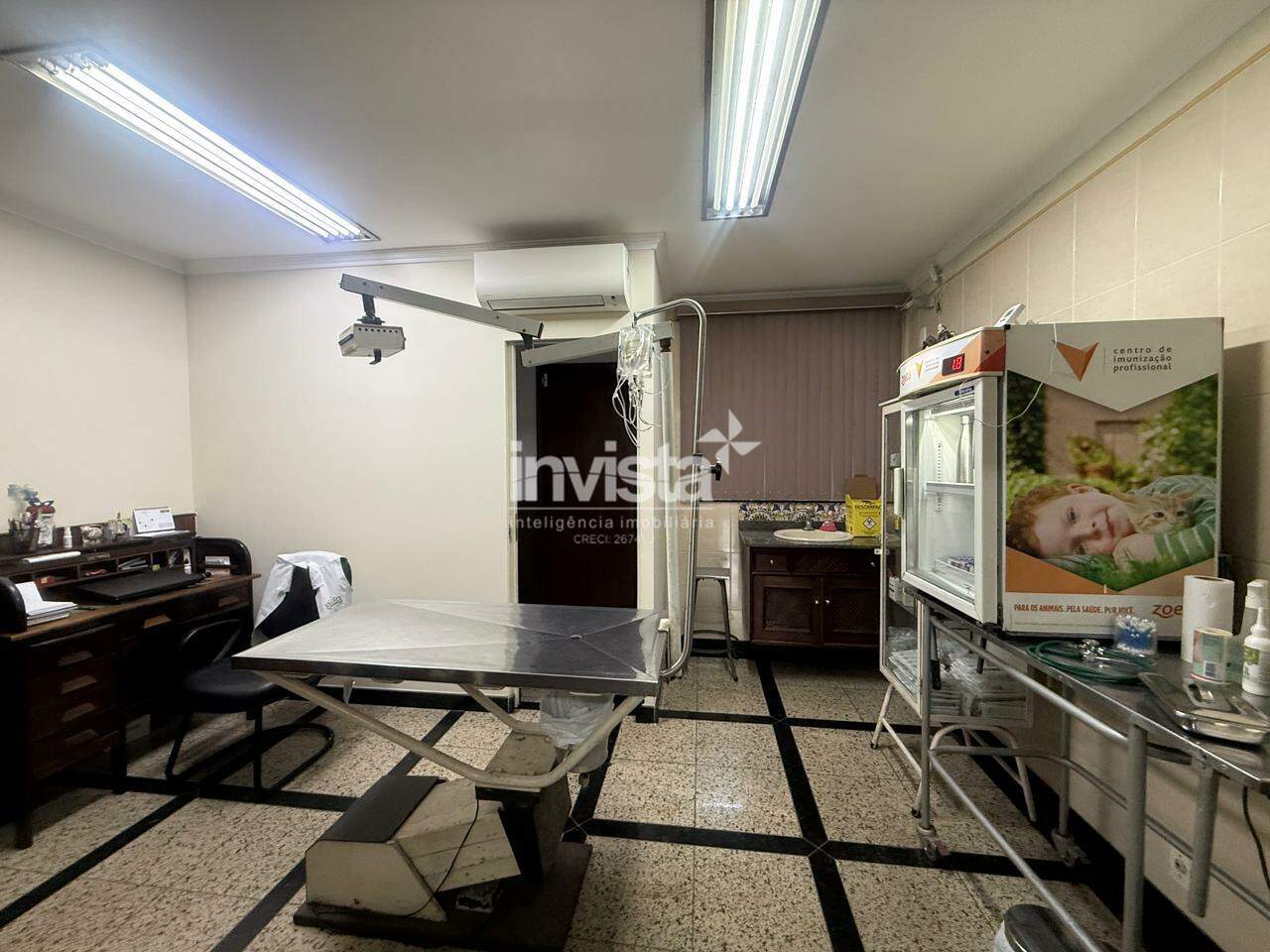 Casa para alugar em Santos-SP no bairro Vila Belmiro, com 4 dormit&oacute;rios e 227m&sup2; - Santos