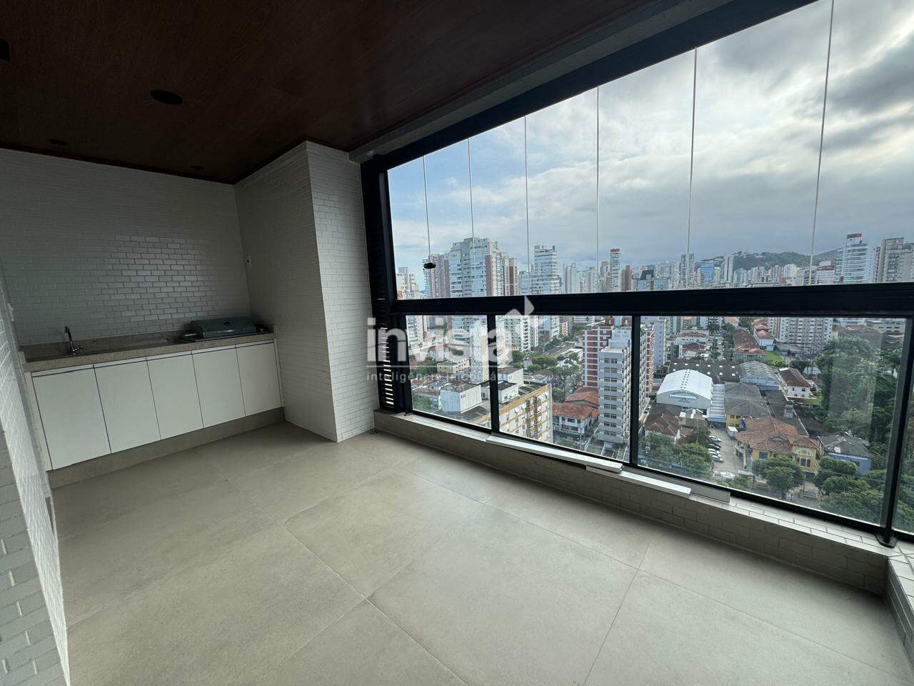 Apartamento para alugar em Santos-SP no bairro Boqueir&atilde;o, com 1 dormit&oacute;rio e 54m&sup2; - Santos