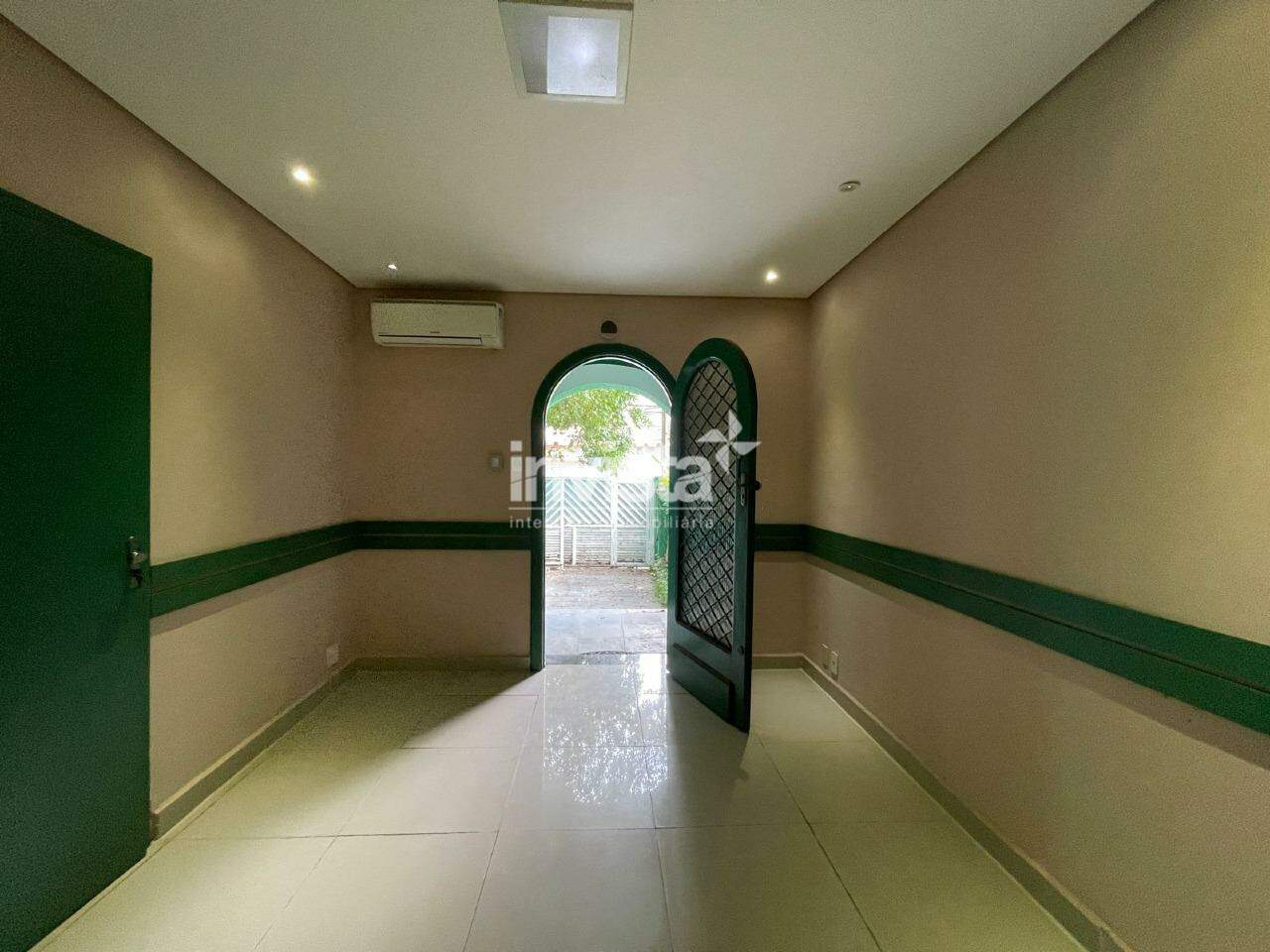 Casa &agrave; venda em Santos-SP no bairro Pomp&eacute;ia, com 3 dormit&oacute;rios e 168m&sup2; - Santos