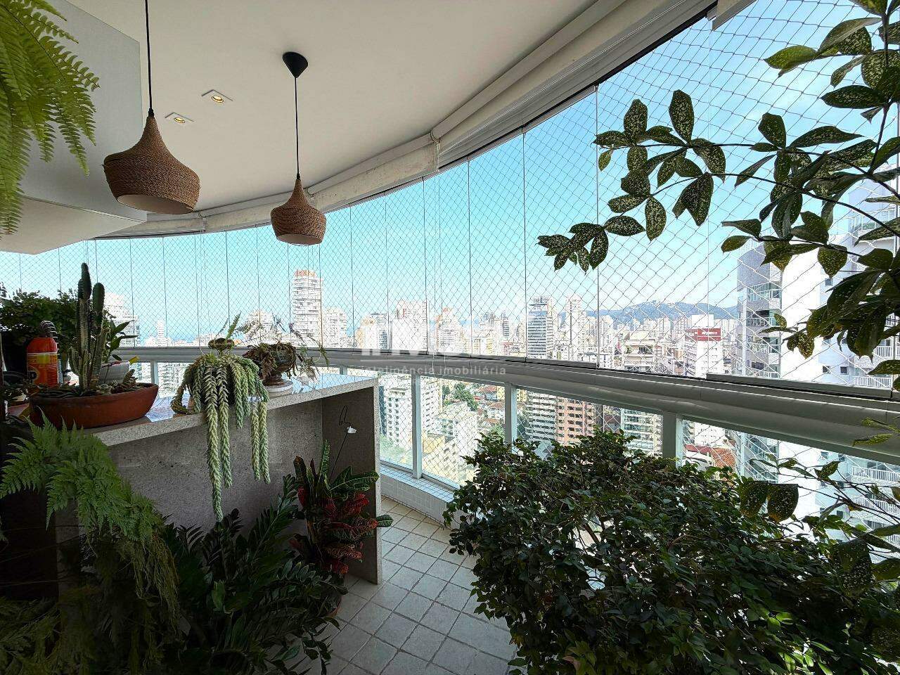 C&oacute;digo: 41595 R$ 2.250.000,00 Apartamento &agrave; venda em Santos-SP no bairro Boqueir&atilde;o, com 3 dormit&oacute;rios e 160m&sup2; 160 m&sup2; 3 quartos 3 vagas - Santos