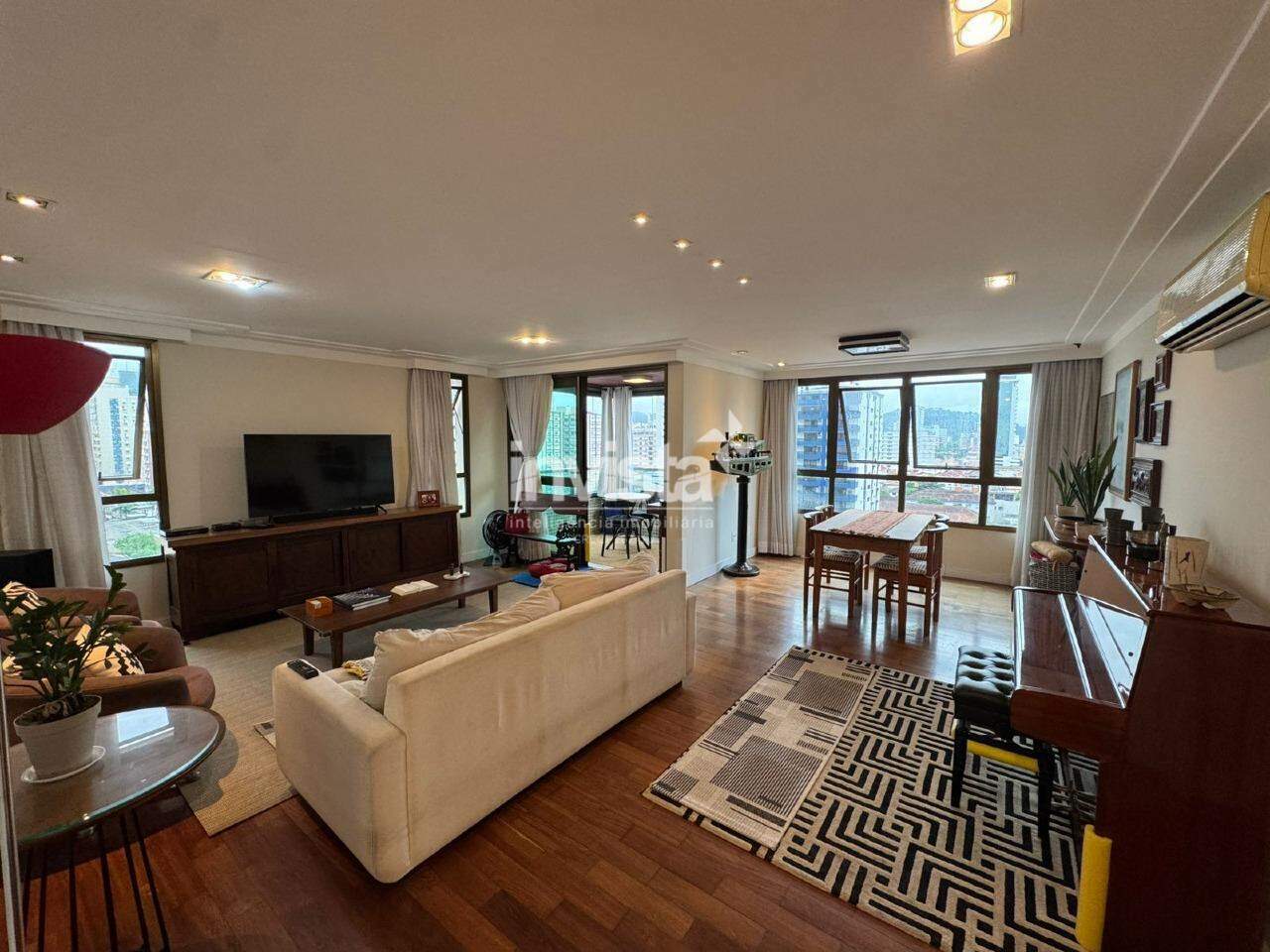 C&oacute;digo: 41599 R$ 1.410.000,00 Apartamento &agrave; venda em Santos-SP no bairro Gonzaga, com 3 dormit&oacute;rios e 141m&sup2; 141 m&sup2; 3 quartos 2 vagas - Santos
