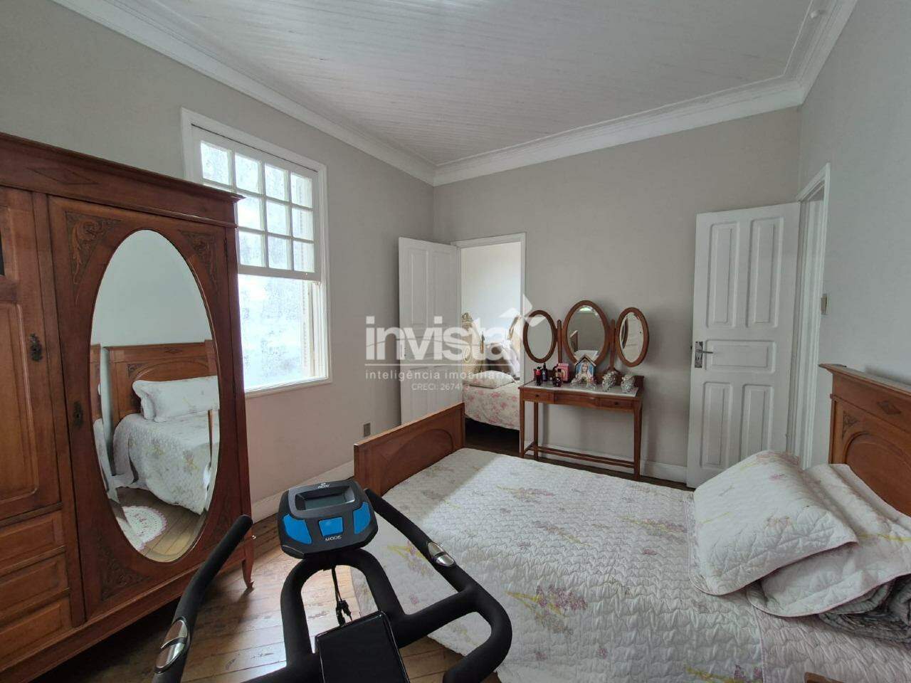 Sobrado &agrave; venda em Santos-SP no bairro Vila Mathias, com 2 dormit&oacute;rios e 290m&sup2; - Santos