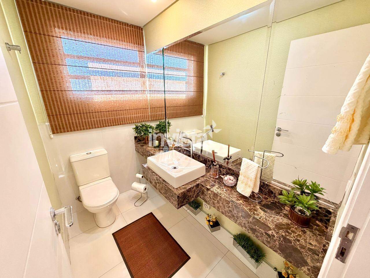 Cobertura &agrave; venda em Santos-SP no bairro Campo Grande, com 3 dormit&oacute;rios e 260m&sup2; - Santos