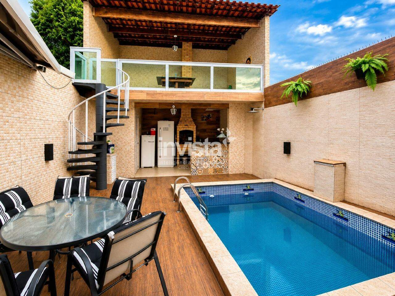 C&oacute;digo: 41834 R$ 1.250.000,00 Casa &agrave; venda em Santos-SP no bairro Ponta da Praia, com 3 dormit&oacute;rios e 140m&sup2; 140 m&sup2; 3 quartos 1 vaga - Santos