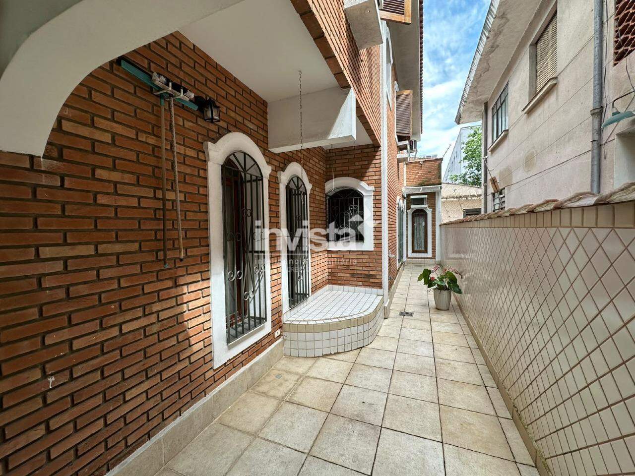 Casa com 4 Quartos, Piscina e Edicula no Embar&eacute; em Santos! - Santos