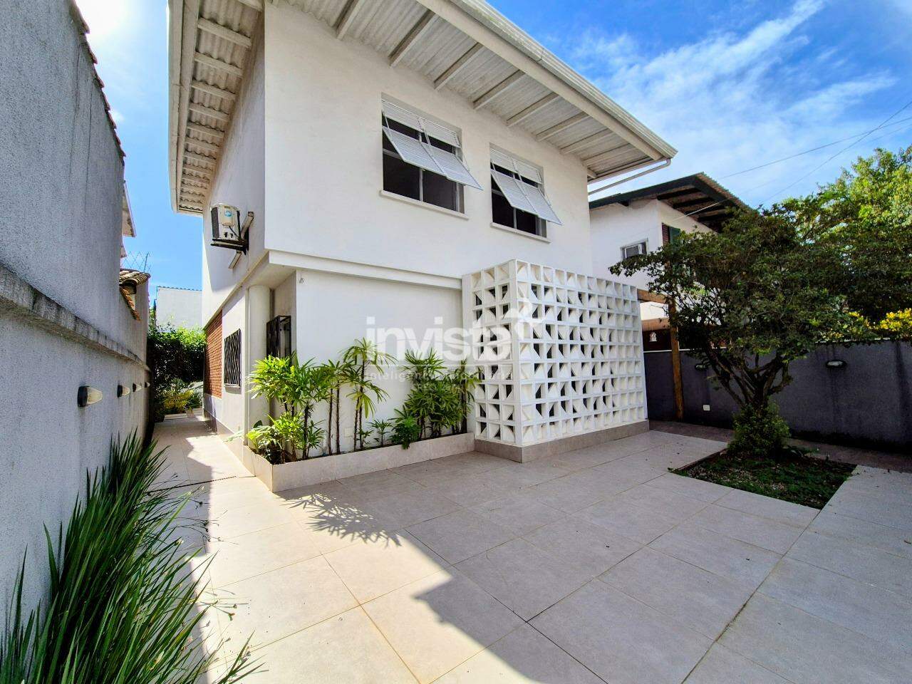 C&oacute;digo: 41872 R$ 2.700.000,00 Casa &agrave; venda em Santos-SP no bairro Ponta da Praia, com 3 dormit&oacute;rios e 250m&sup2; 250 m&sup2; 3 quartos 3 vagas - Santos