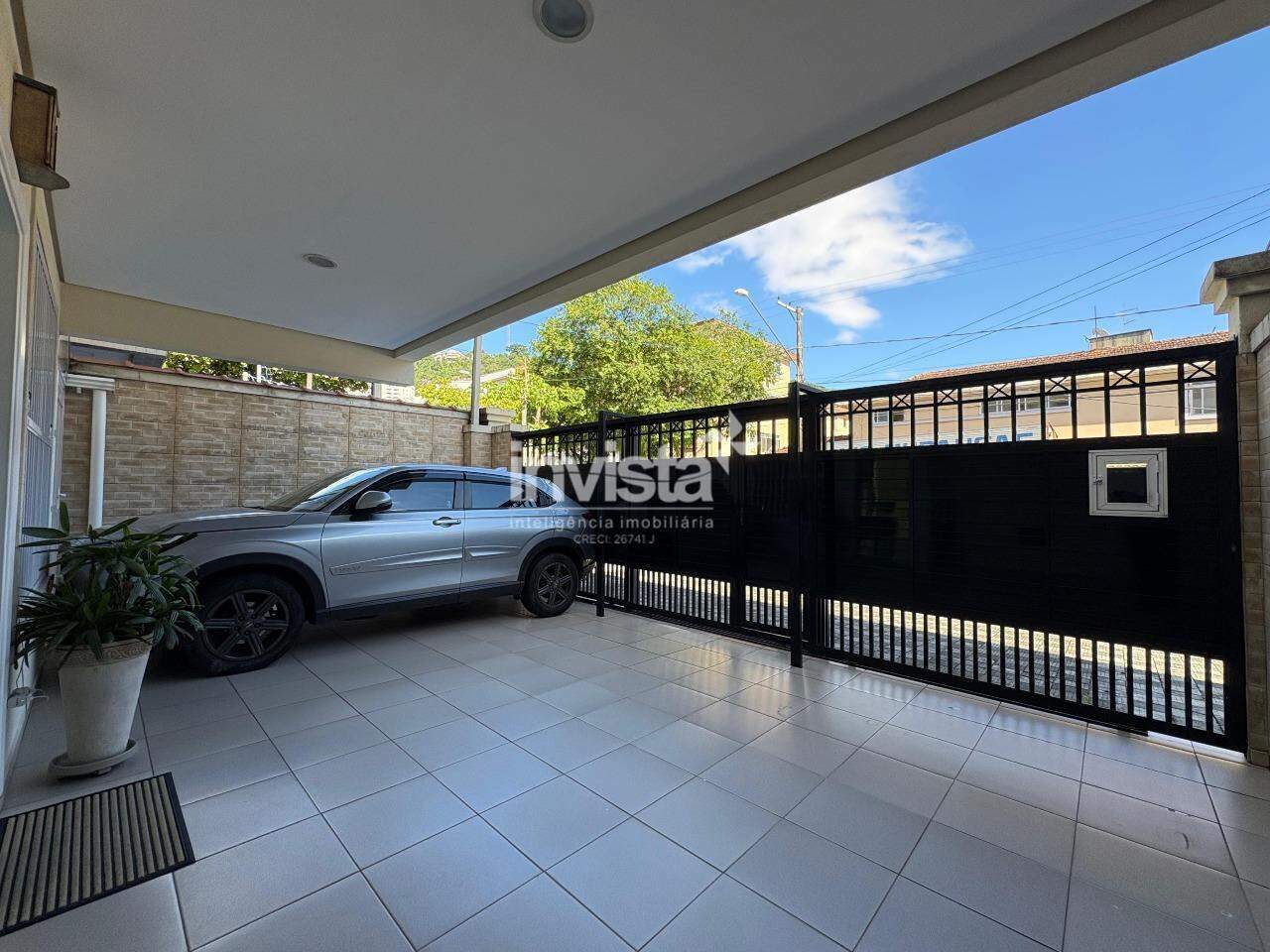 C&oacute;digo: 41894 R$ 880.000,00 Casa &agrave; venda em Santos-SP no bairro Marap&eacute;, com 2 dormit&oacute;rios e 130m&sup2; 130 m&sup2; 2 quartos 2 vagas - Santos