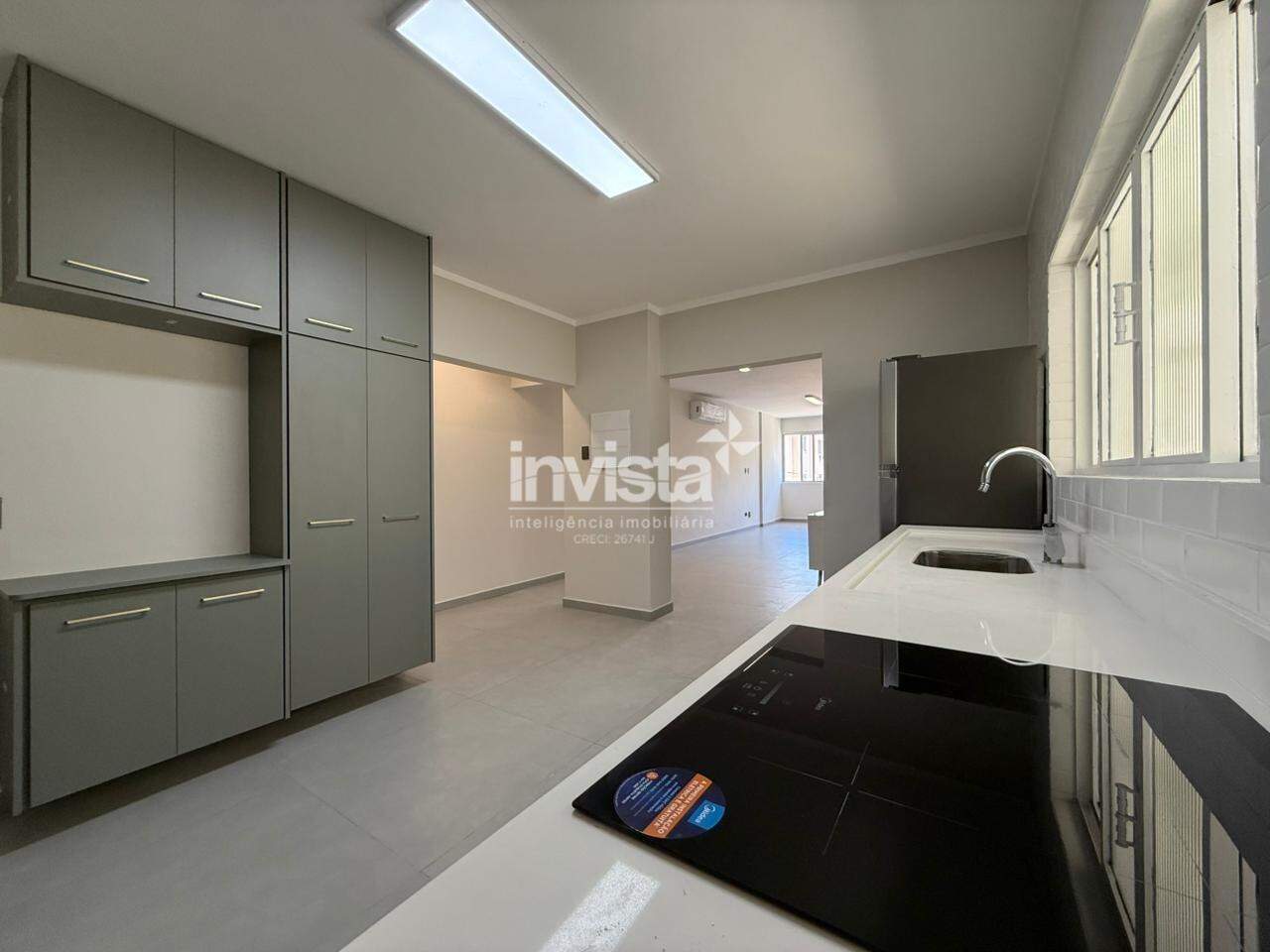 Excelente Apartamento Reformado na 1&ordf; Quadra da Praia &ndash; Aparecida, Santos - Santos