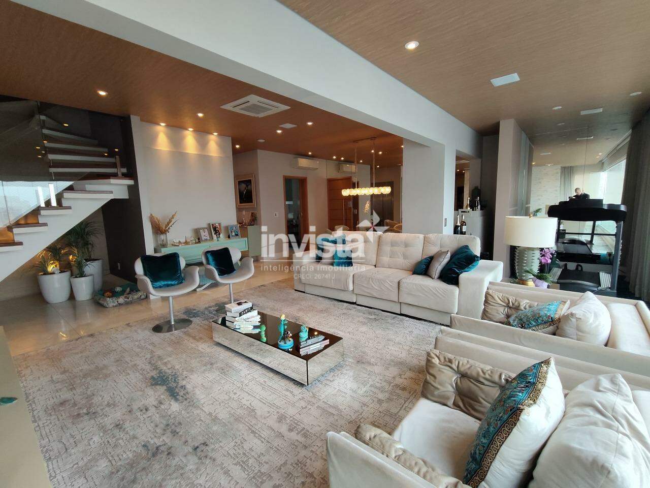 C&oacute;digo: 42026 R$ 30.000,00 Cobertura Duplex para alugar em Santos-SP no bairro Gonzaga, com 3 dormit&oacute;rios e 289m&sup2; 289 m&sup2; 3 quartos 3 vagas - Santos