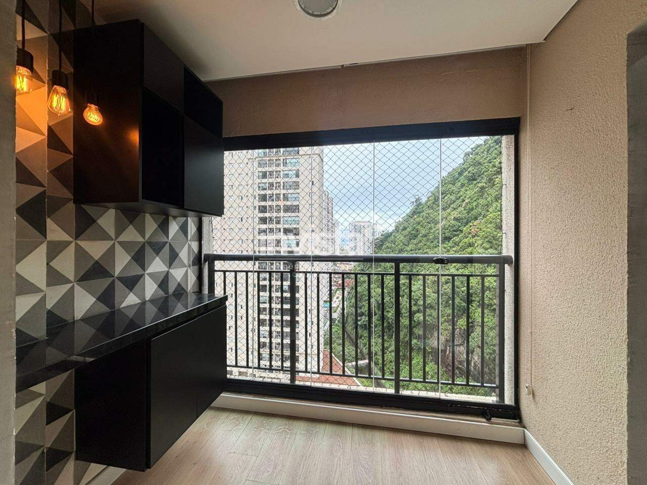 Apartamento para aluguel no bairro Marap&eacute; - Santos
