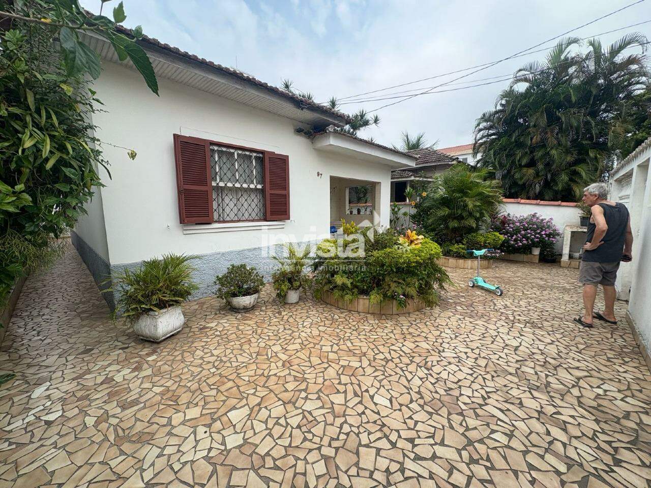 C&oacute;digo: 42356 R$ 950.000,00 Casa &agrave; venda em Santos-SP no bairro Estu&aacute;rio, com 2 dormit&oacute;rios e 82m&sup2; 82 m&sup2; 2 quartos 2 vagas - Santos