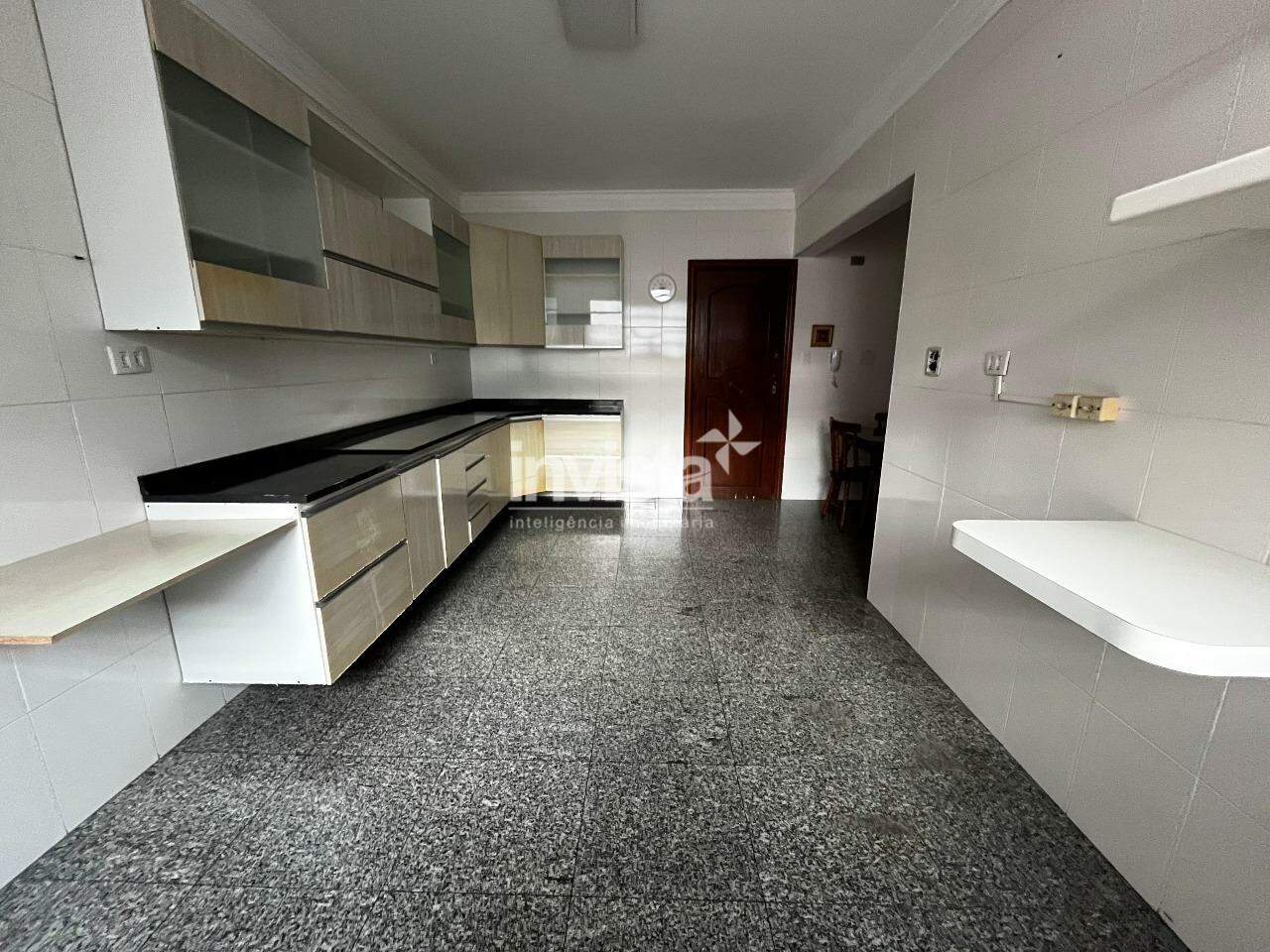 Apartamento 3 dormit&oacute;rios (1 su&iacute;te) na Ponta da Praia &ndash; Santos/SP | 141m&sup2; | 1 vaga e ar-condicionado - Santos