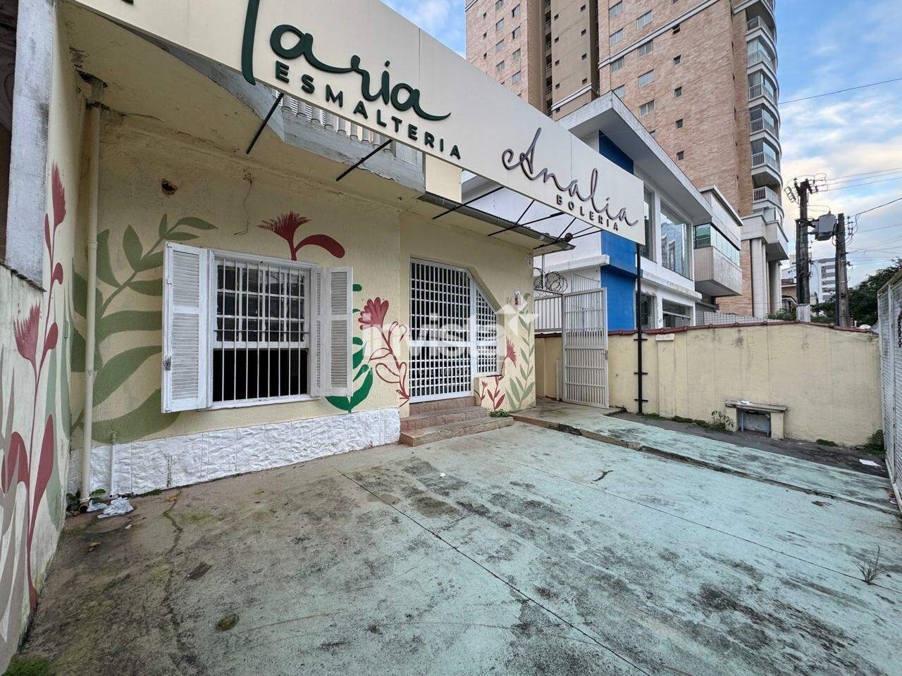 C&oacute;digo: 42384 R$ 14.000,00 Ponto Comercial para alugar em Santos-SP no bairro Gonzaga, com 4 dormit&oacute;rios e 194m&sup2; 194 m&sup2; 4 quartos 3 vagas - Santos