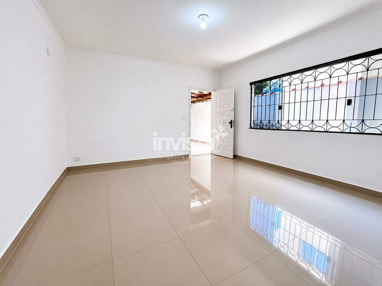 C&oacute;digo: 42497 R$ 5.900,00 Casa para alugar em Santos-SP no bairro Embar&eacute;, com 3 dormit&oacute;rios e 180m&sup2; 180 m&sup2; 3 quartos 1 vaga - Santos