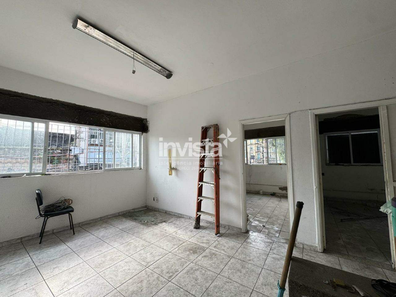 C&oacute;digo: 42577 R$ 2.500,00 Sala Comercial para alugar em Santos-SP no bairro CENTRO, com 1 dormit&oacute;rio e 103m&sup2; 103 m&sup2; 1 quarto 0 vagas - Santos