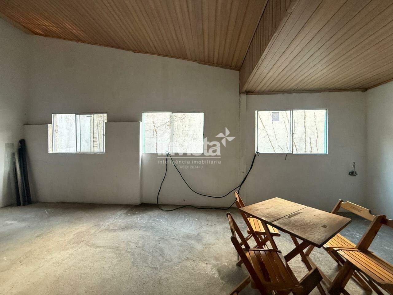 C&oacute;digo: 42661 R$ 3.600,00 Sala Comercial para alugar em Santos-SP no bairro Gonzaga, com 0 dormit&oacute;rio e 32m&sup2; 32 m&sup2; 0 quartos 0 vagas - Santos