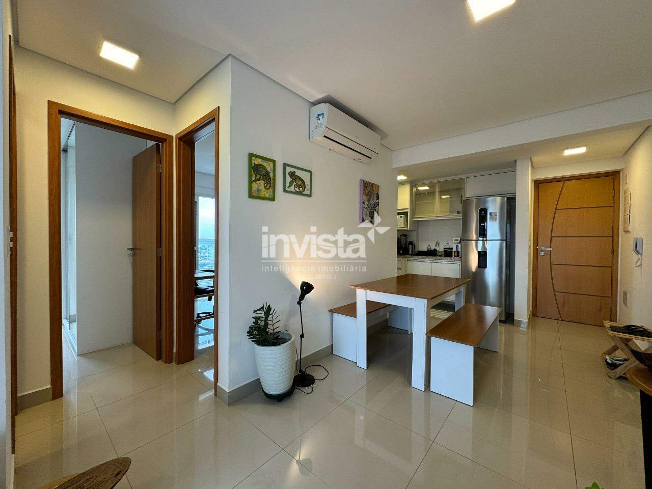 Apartamento &agrave; venda no Embar&eacute;, Santos/SP | Fundo | 2 quartos, 2 varandas e 1 vaga - Santos