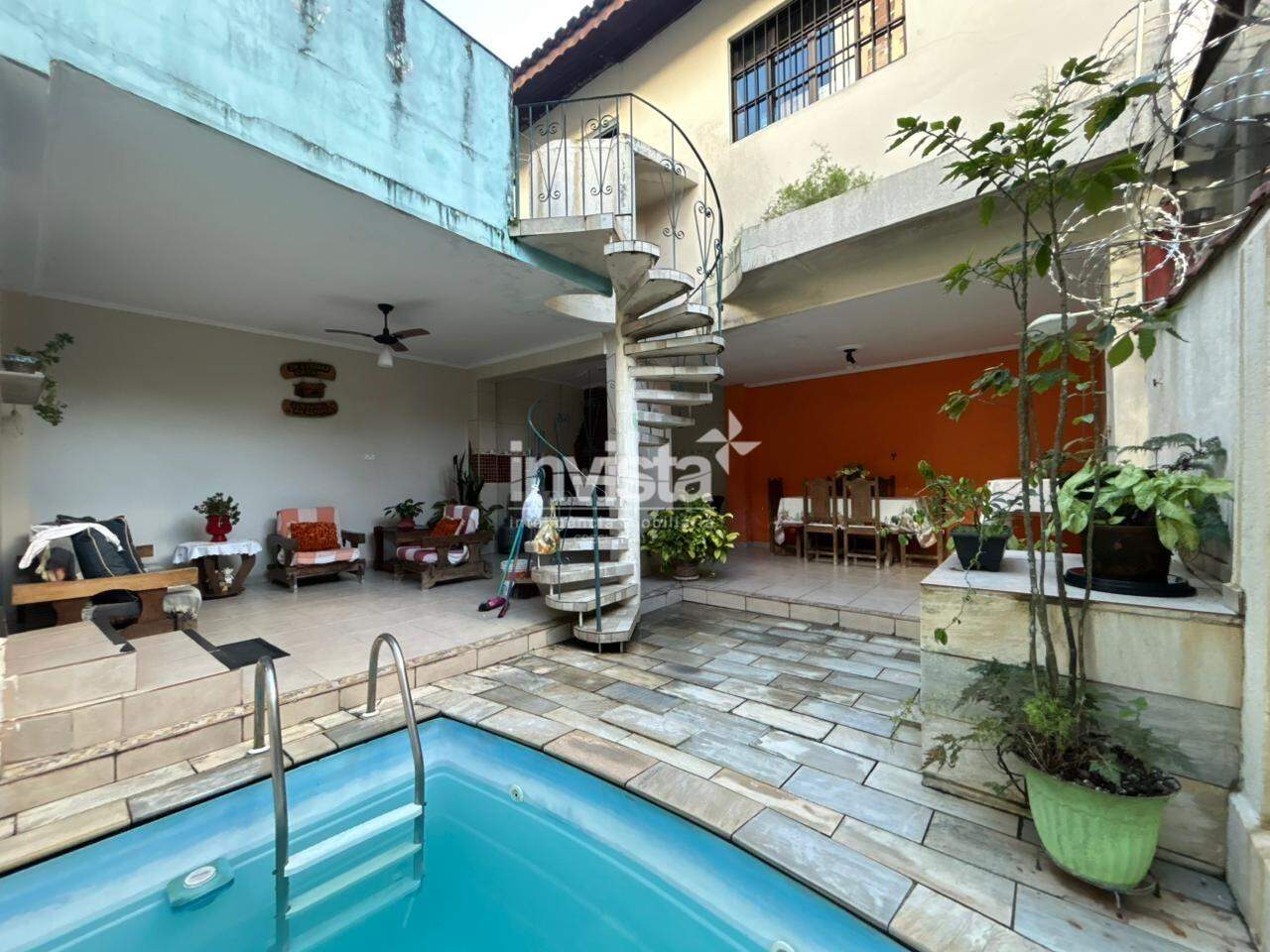 C&oacute;digo: 42863 R$ 1.500.000,00 Casa &agrave; venda em Santos-SP no bairro Pomp&eacute;ia, com 3 dormit&oacute;rios e 178m&sup2; 178 m&sup2; 3 quartos 2 vagas - Santos