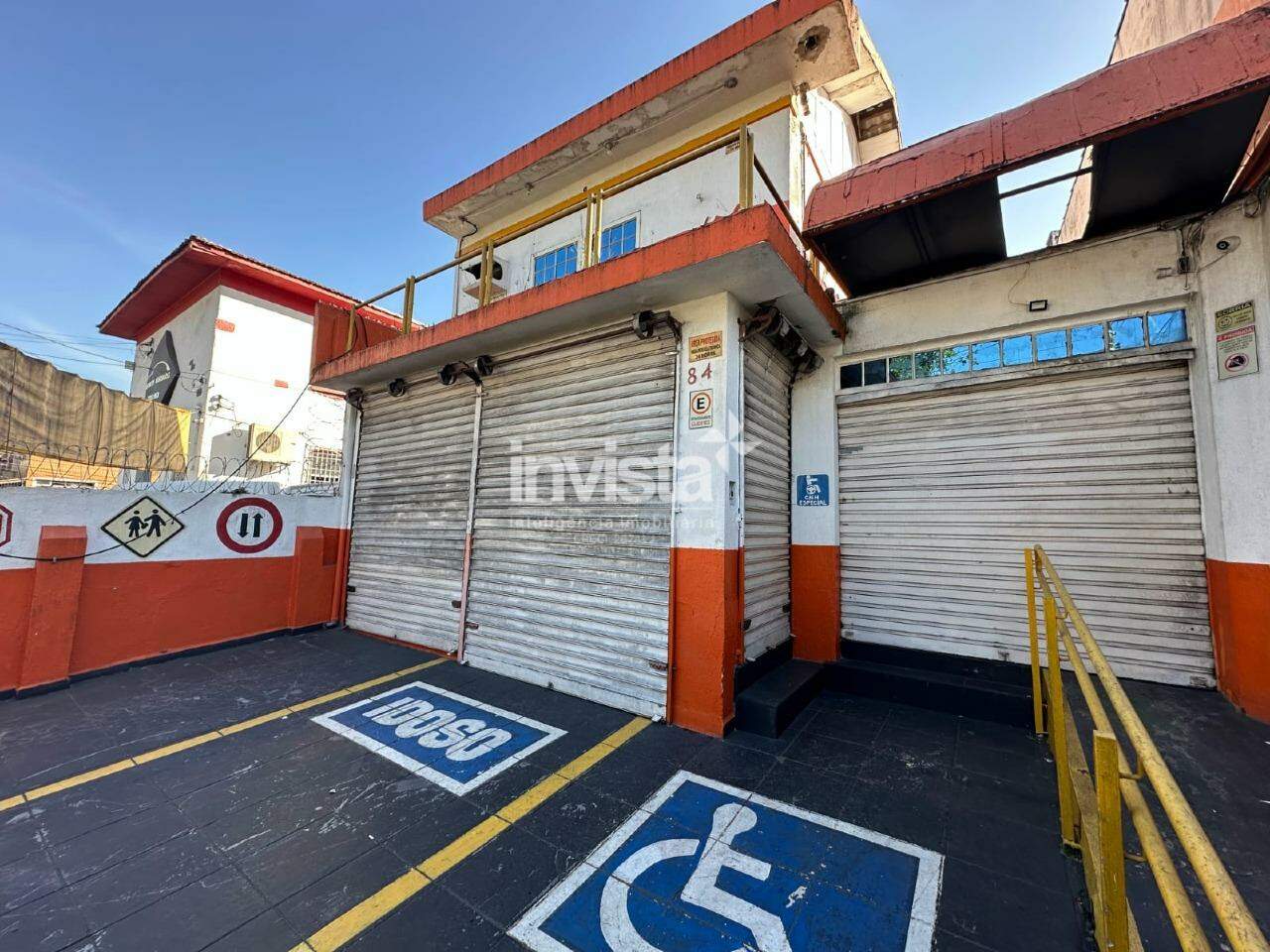 C&oacute;digo: 42895 R$ 8.000,00 Sobrado para alugar em Santos-SP no bairro Campo Grande, com 3 dormit&oacute;rios e 220m&sup2; 220 m&sup2; 3 quartos 3 vagas - Santos