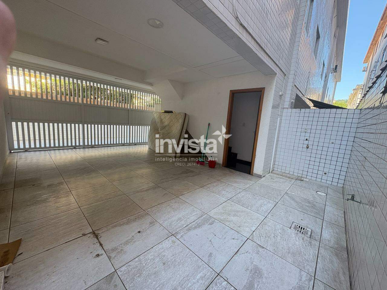 C&oacute;digo: 42927 R$ 650.000,00 Casa &agrave; venda em Santos-SP no bairro Campo Grande, com 2 dormit&oacute;rios e 103m&sup2; 103 m&sup2; 2 quartos 2 vagas - Santos