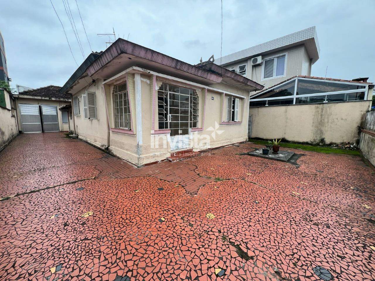 C&oacute;digo: 42937 R$ 635.000,00 Casa &agrave; venda em Santos-SP no bairro SANTA MARIA, com 3 dormit&oacute;rios e 150m&sup2; 150 m&sup2; 3 quartos 6 vagas - Santos
