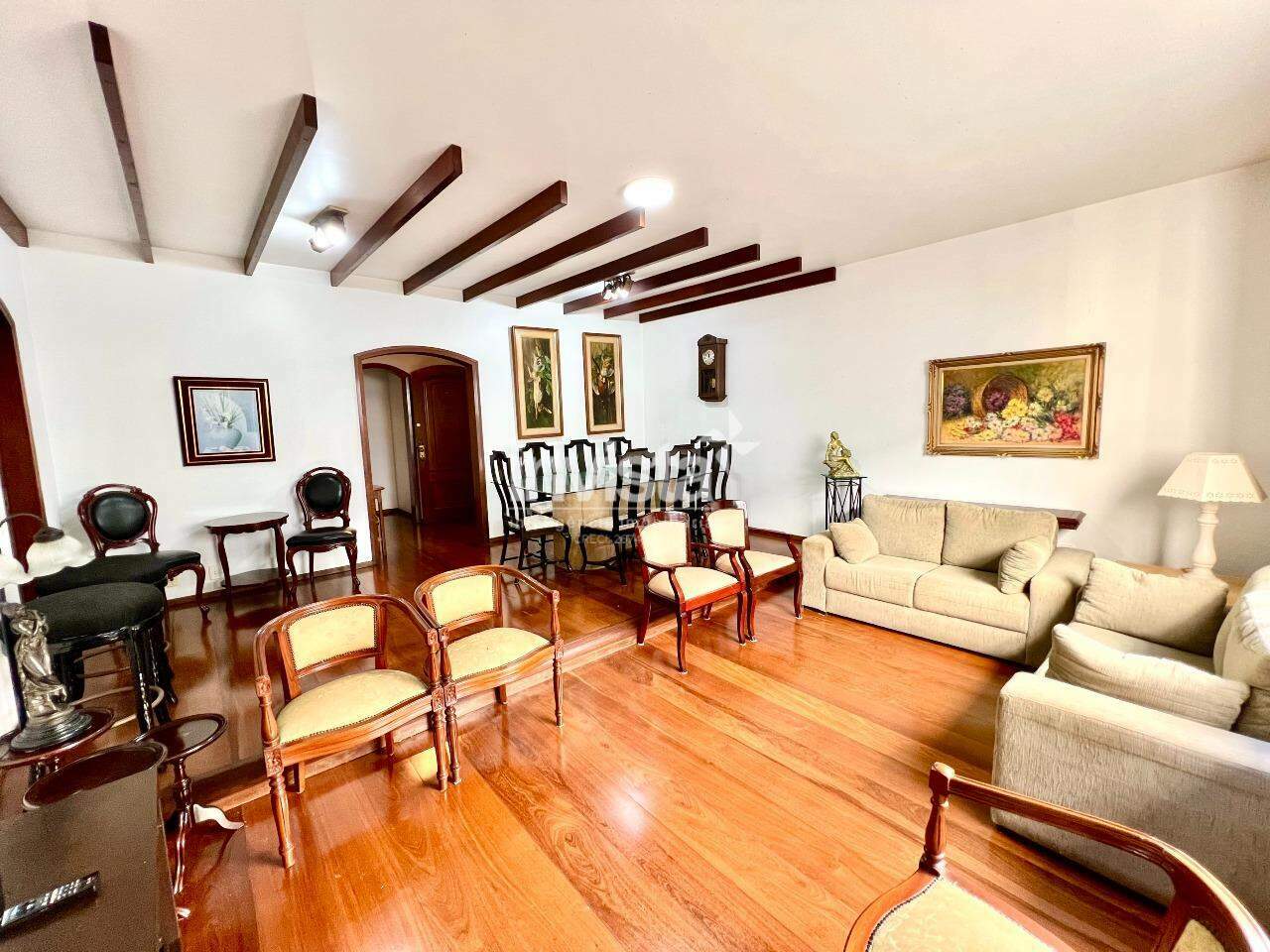 C&oacute;digo: 43119 R$ 1.800.000,00 Apartamento &agrave; venda em Santos-SP no bairro Gonzaga, com 3 dormit&oacute;rios e 173m&sup2; 173 m&sup2; 3 quartos 1 vaga - Santos