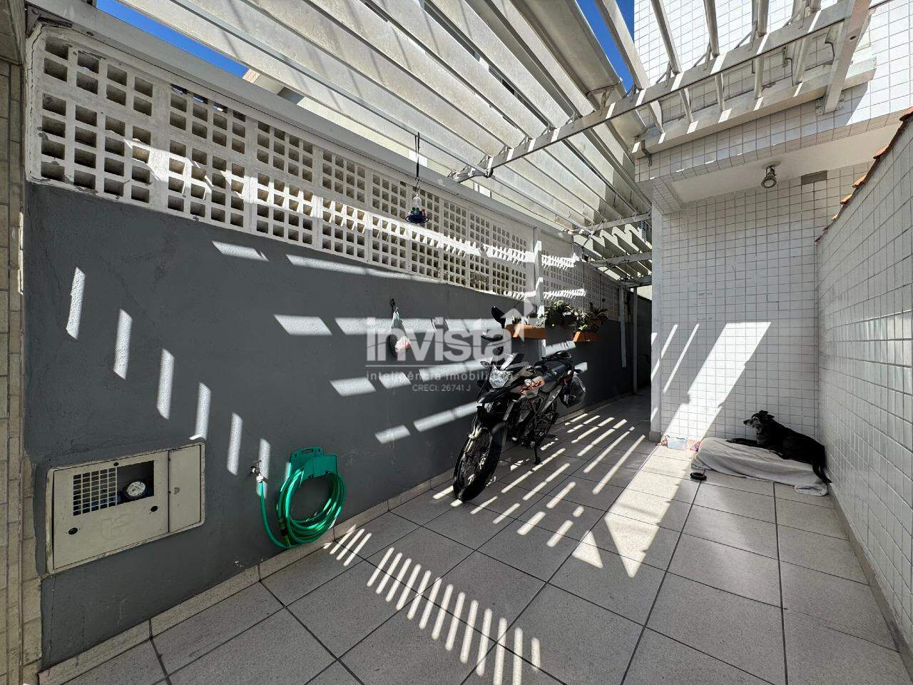 C&oacute;digo: 43390 R$ 430.000,00 Casa &agrave; venda em Santos-SP no bairro AREIA BRANCA, com 2 dormit&oacute;rios e 68m&sup2; 68 m&sup2; 2 quartos 1 vaga - Santos