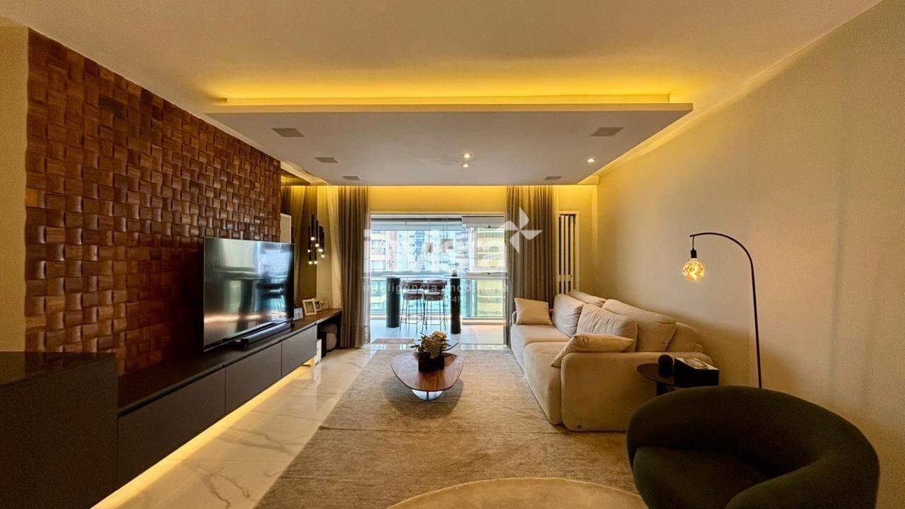 C&oacute;digo: 43414 R$ 30.000,00 Apartamento para alugar em Santos-SP no bairro Aparecida, com 3 dormit&oacute;rios e 224m&sup2; 224 m&sup2; 3 quartos 3 vagas - Santos