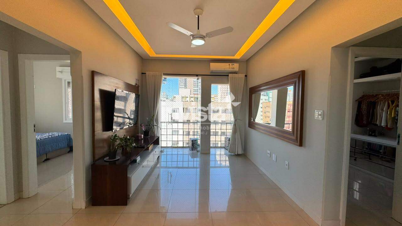 C&oacute;digo: 43423 R$ 6.500,00 Apartamento para alugar em Santos-SP no bairro Gonzaga, com 4 dormit&oacute;rios e 95m&sup2; 95 m&sup2; 4 quartos 0 vagas - Santos